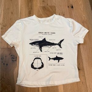 SHEIN White Graphic Crop T-Shirt